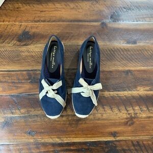 Bettye Muller Eve Suede Espadrille Flats Navy Blue Bow Tie Shoes Size 7